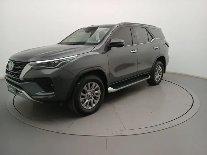 Toyota Hilux SW4 4X4 2.8 Diesel 2023
