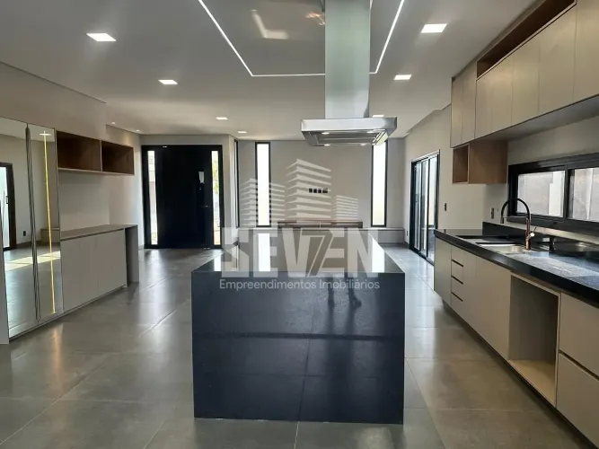 Casa à Venda no Cyrela 3 Suítes, Piscina, Sauna e 420m² de Terreno
