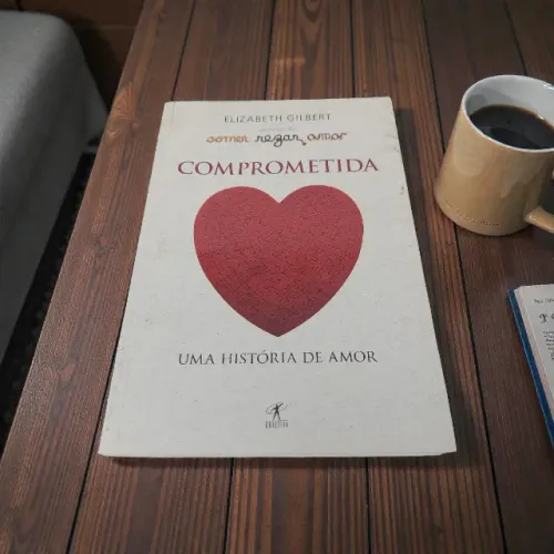 Livro Comprometida, de Elizabeth Gilbert (Usado)