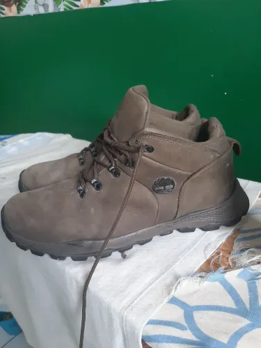 Bota Timberland em couro legítimo