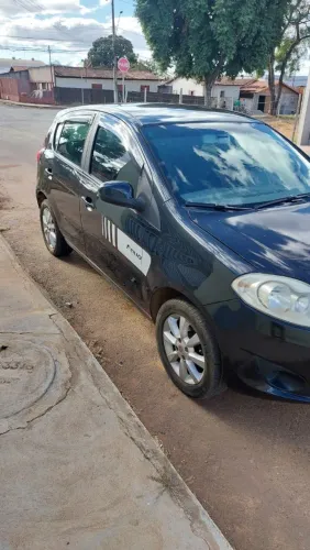 Fiat Palio Attractive 1.0 EVO Fire Flex 8V 5P 2013