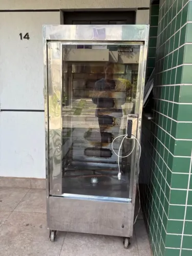 Maquina de assar frango