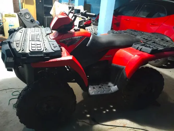Quadriciclo Polaris 4x4 2010
