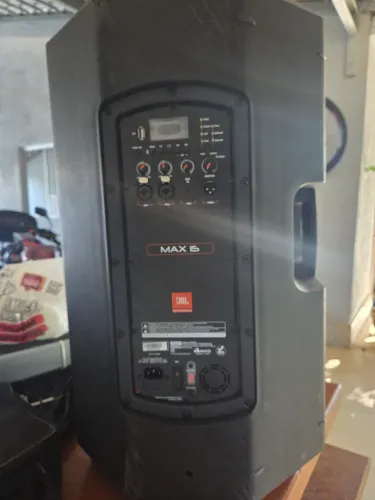 Caixa de Som Profissional Jbl Max 15