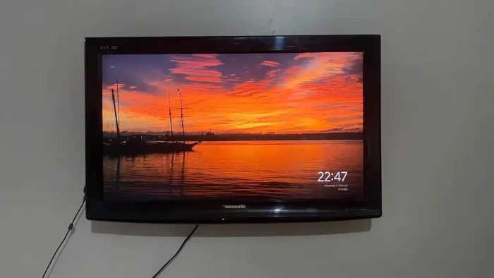 TV PANASONIC 32 POLEGADAS ACOMPANHA CHROMECAST