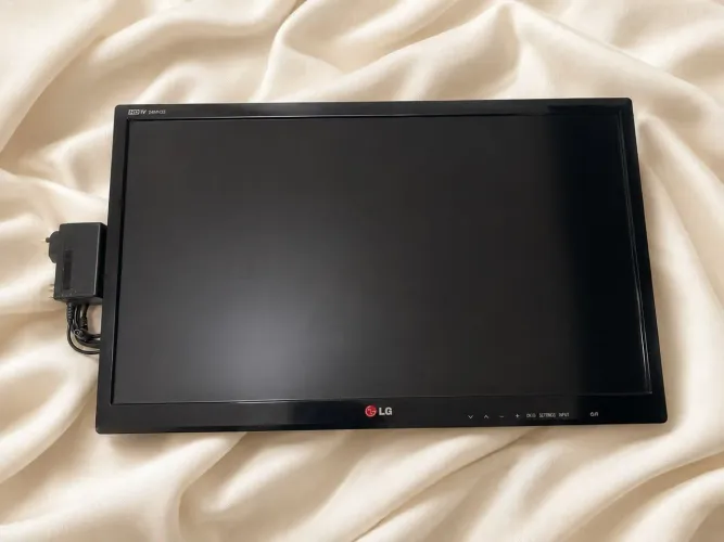 TV LG 24" Polegada