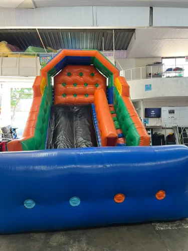 Tobogã inflável premium escorregador kp1000 4,20x3x5m sem motor usado
