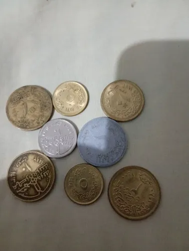Lote de Moedas estrangeiras (Egito e Emirados Árabes Unidos)