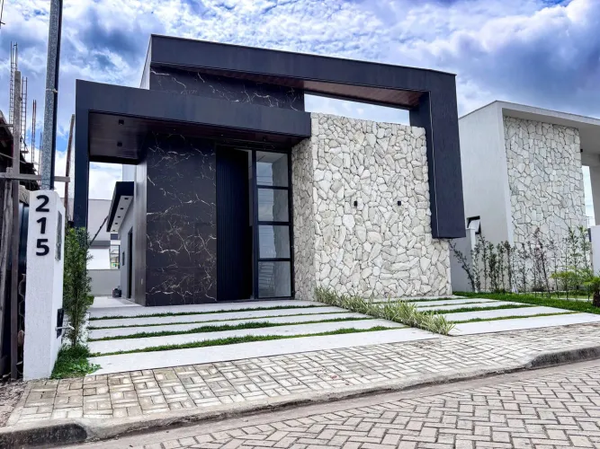 Casa em Condomínio Fechado no Sunville Residence | Piscina Privativa | 3 Quartos | João Pe