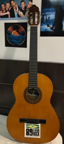 Violão em ótimo estado. Ótima acústica, sem cordas