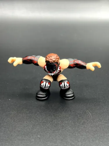 BONECO MINIATURA WWE MICRO MANIAX FINN BALOR "DEMON" 5CM