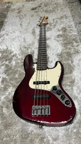 Baixo fender  (leia)
