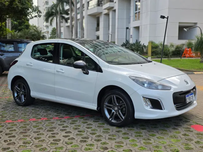 Peugeot 308 Feline/griffe 1.6 Turbo 16V 5P Aut. 2015