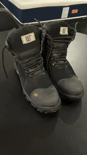 Bota Caterpillar - Tamanho 43 - Original , Nunca usada