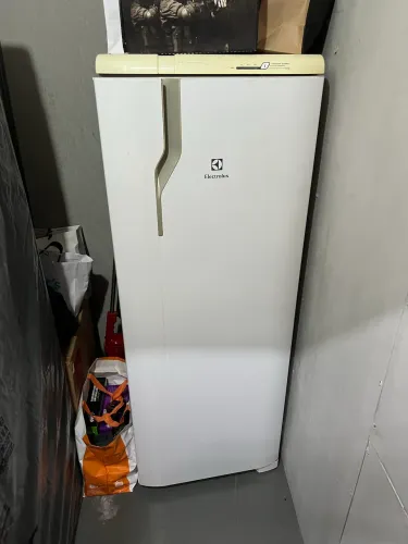 Geladeira Eletrolux Frostfree