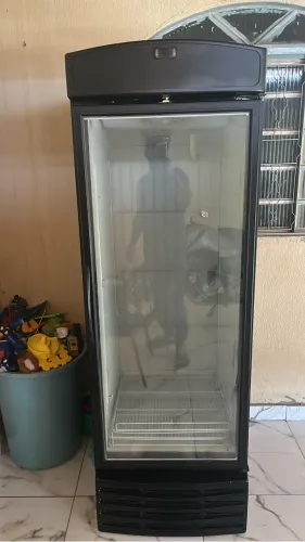 Vendo freezer expositor 575 litros