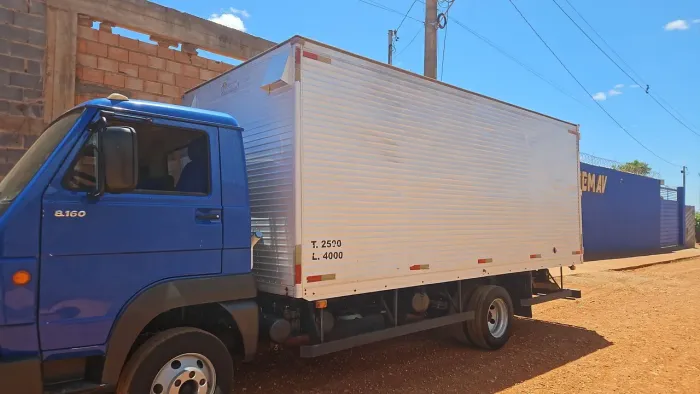 Vendo baú 3/4,carroceria c/ sobregrade3/4,bascula truck,carroceria9.40m.Gaiolacarvoeira8.5