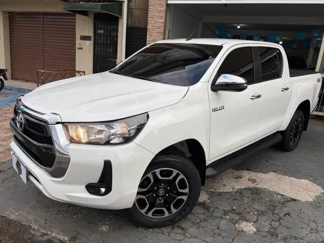 Toyota Hilux CD SRV 4X4 2.8 TDI Diesel Aut. 2022