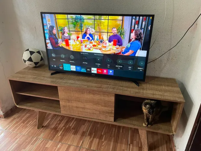 Kit Smart Tv Samsung Tizen 43 Polegadas e Rack