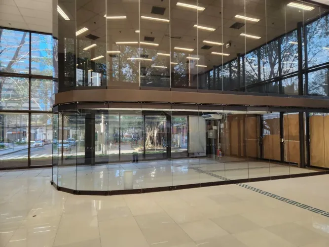 Loja para locação 918,41m², 48 vagas - Berrini - São Paulo/ SP.
