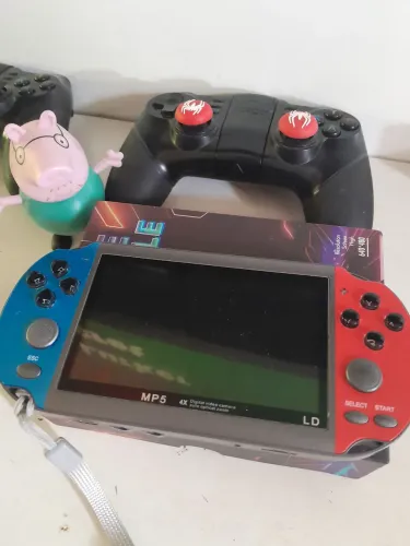 Videogame portátil retro é esse aí se quiser comprar?