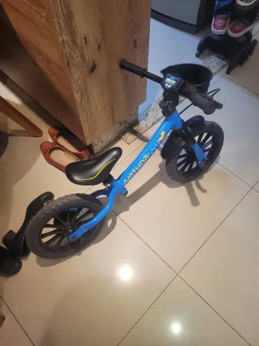 Bicicleta de equilíbrio infantil