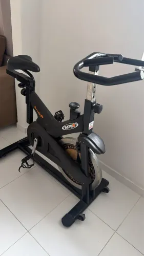 Bicicleta Ergométrica / Astro Profissional