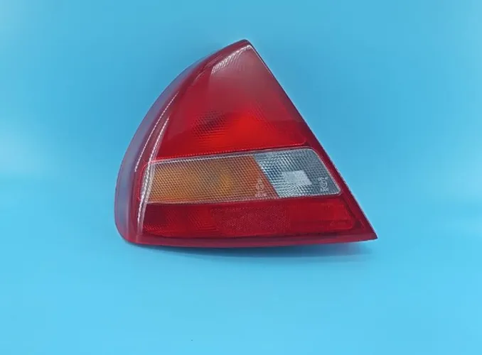 Lanterna Lancer   Ano:1996/ 1997 Marca:Tyc