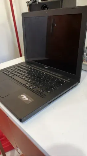 Mac Book OS X Black