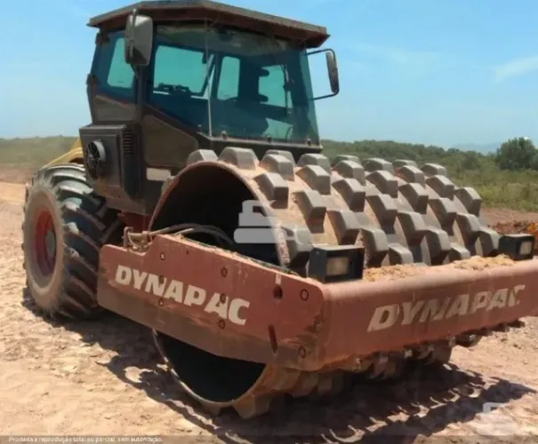 Locação de Rolo Compactador