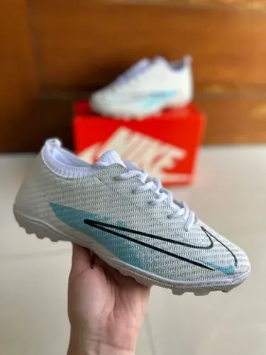 Chuteira Botinha Meinha - Último lançamento