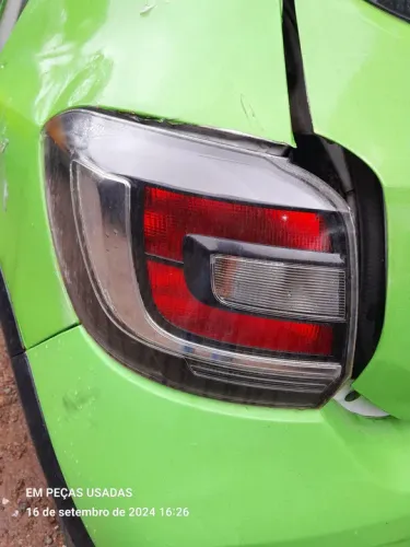 Lanterna traseira esquerda Sandero Stepway 2015