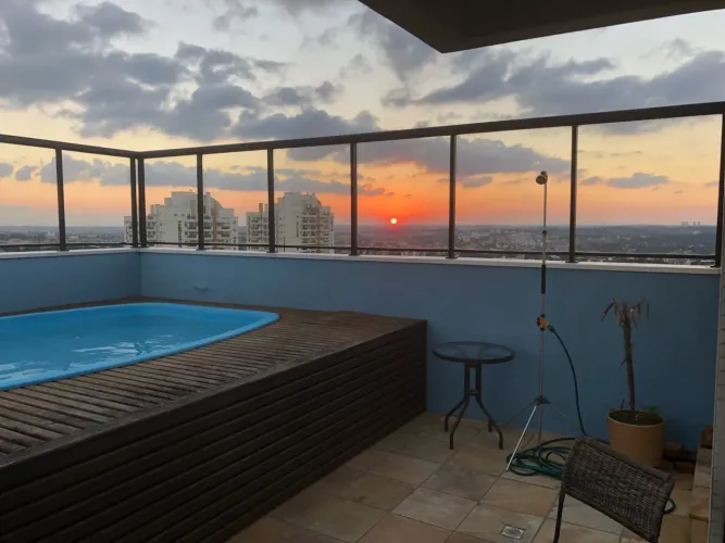 Cobertura Duplex / na Av. Agua Verde / 26ºAndar-Vista panoramica /3Q- 2Vg/ Piscina Privat.