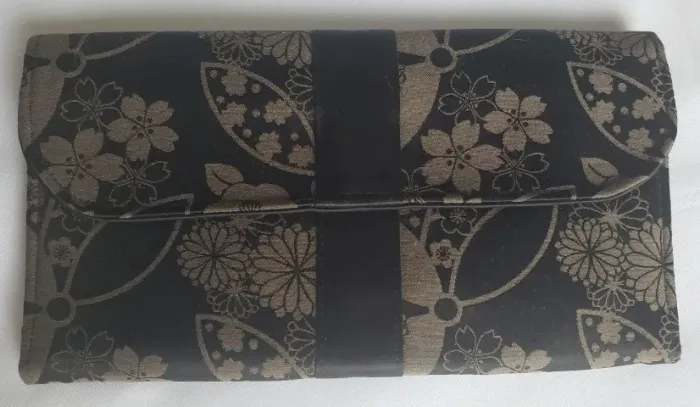 Carteira marca Tofu, social ou casual usada apenas uma vez