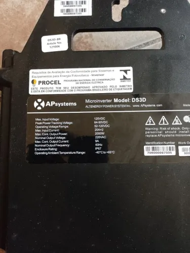 Baixei pra vender logo, Microinversor Apsystems DS3D 220