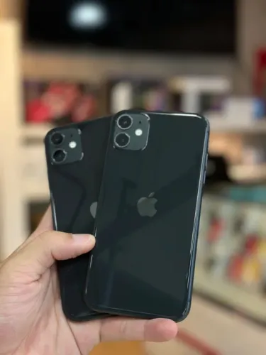 iPhone 11 Semi Novo - Com garantia