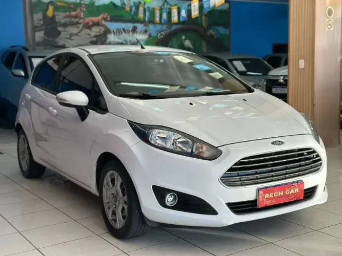 Ford Fiesta SEL 1.6 16V Flex Mec. 5P 2017