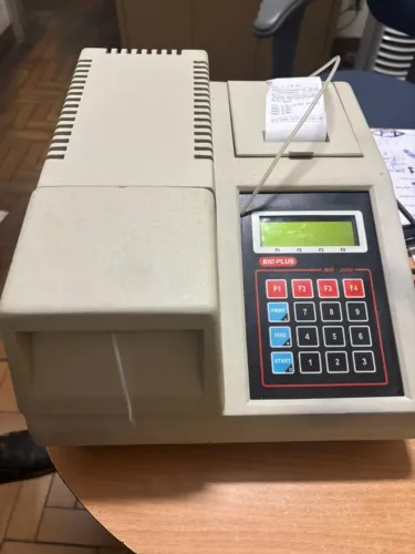 BIOPLUS Analisador Bioquímico Semiautomático BIO-2000