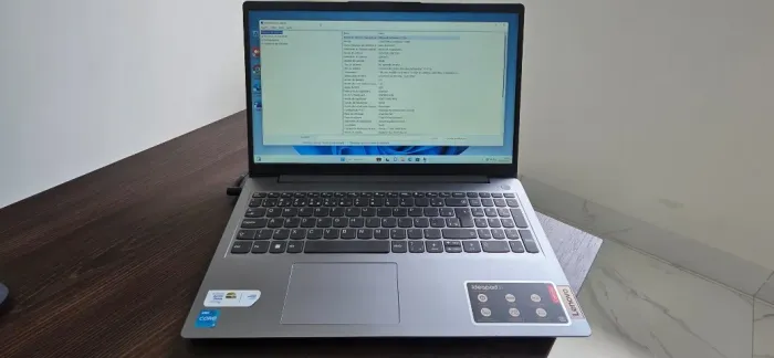 Notebook Lenovo i3 1115G4, 8GB RAM, 256GB SSD, 15 polegadas