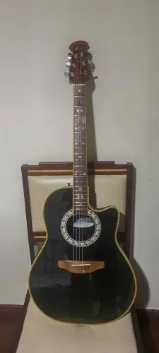 Violão Ovation