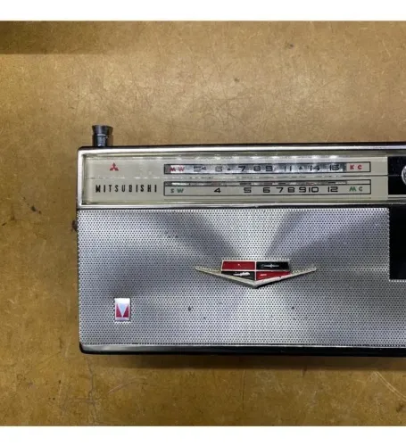 Radio Mitisubishi-modelo 8x-584a (Usado)