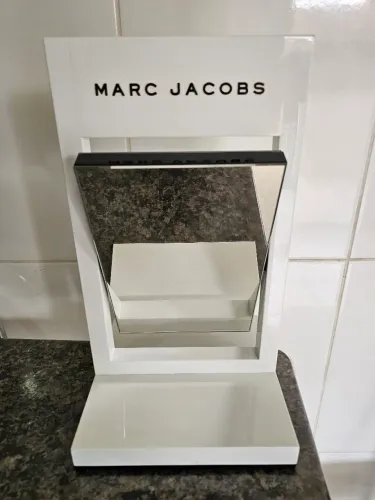 Espelho de Bancada Inspirado em Marc Jacobs - Alta Qualidade