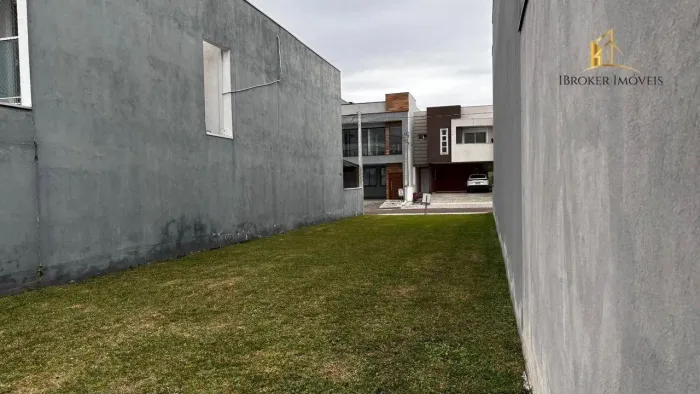 Terreno à venda em condomínio fechado no Uberaba por R$ 520.000,00