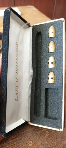 Ponteiro Laser Antigo com Acessórios