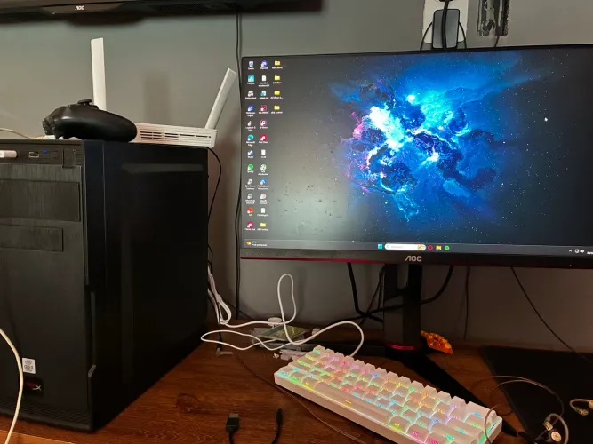 PC GAMER - GTX 1660 TI + I3 10100f 16gb ram