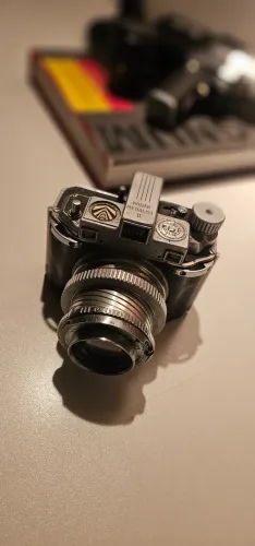 Câmera Analógica Kodak Medalist II - para revisão