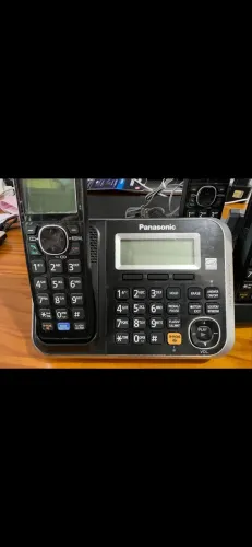 Telefone sem fio Panasonic KX-TG6841 - base mais 4 extensões 
