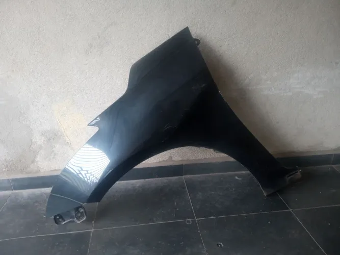 Paralama Preto Esquerdo Suzuki Swift 2015