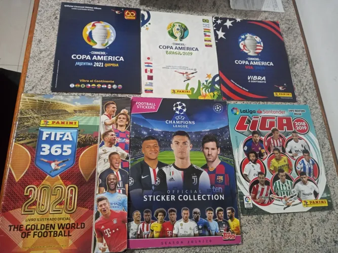 Álbuns de Figurinhas de Futebol - Champions copa america La Liga Brasileirao etc