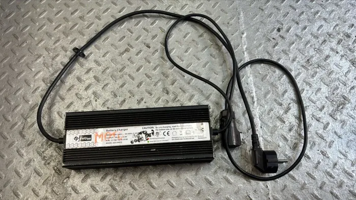 Carregador de bateria elétrica